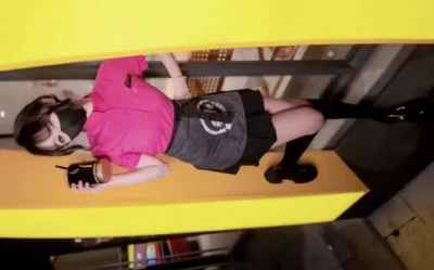 [原创] 深喉暑假兼职的麦当劳小粉形象大使