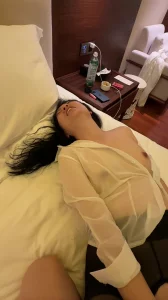 [原创] 体制内反差母狗穿黑丝、情趣内衣被玩弄，抠逼、吃鸡吧、馒头逼被操肿